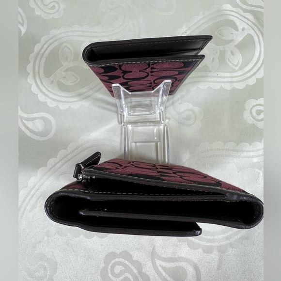 2005: Coach Set in VGUC - Picture 10 of 14